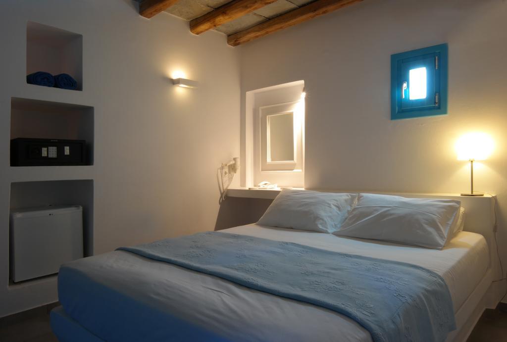 Miramare Hotel Folegandros Town Quarto foto